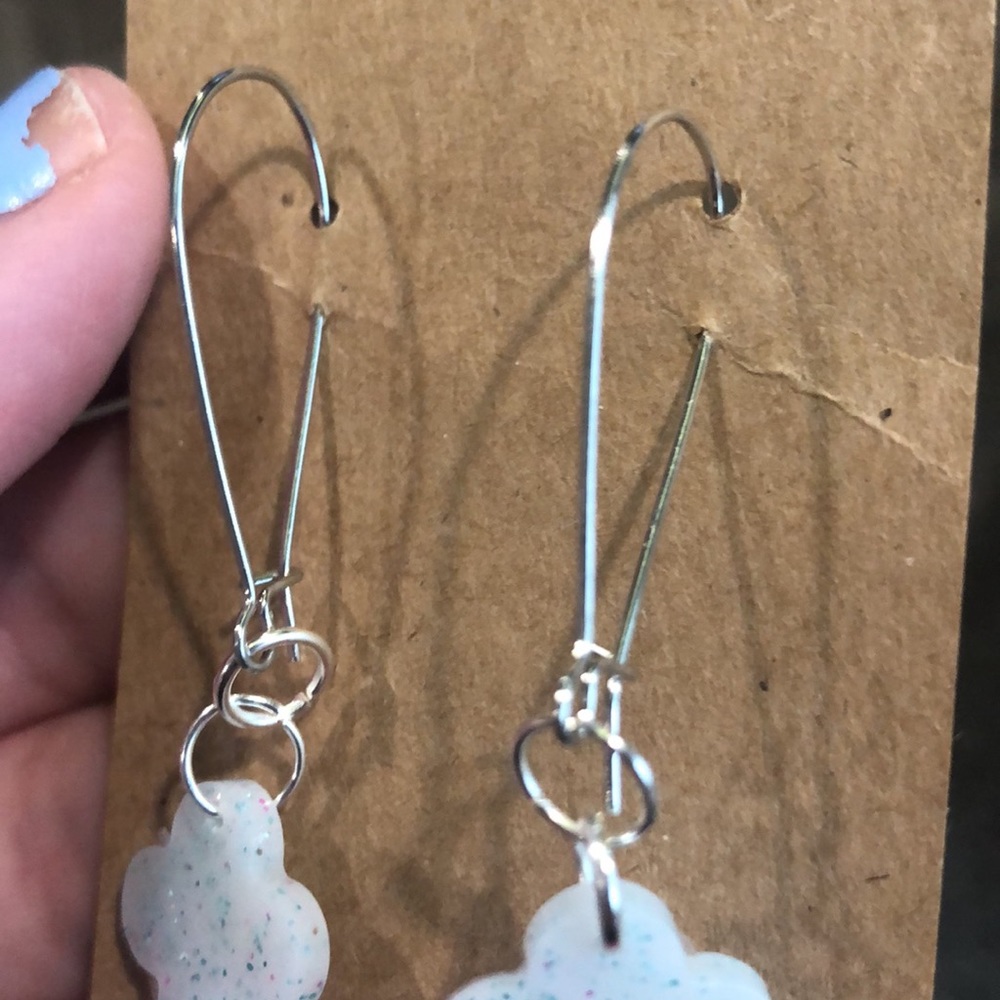 Beautiful Star dangle earrings - Picture 4 of 5